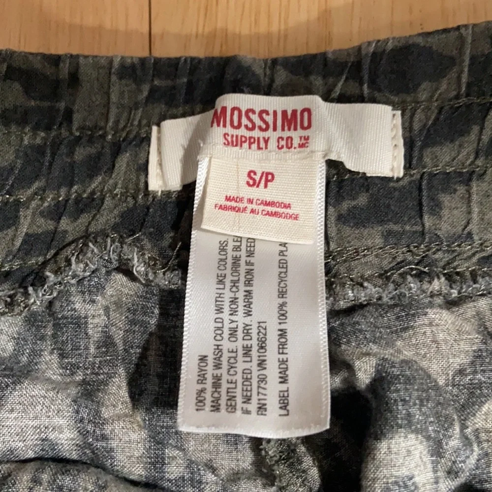 Leopard Patterned - Picture 3 of 4